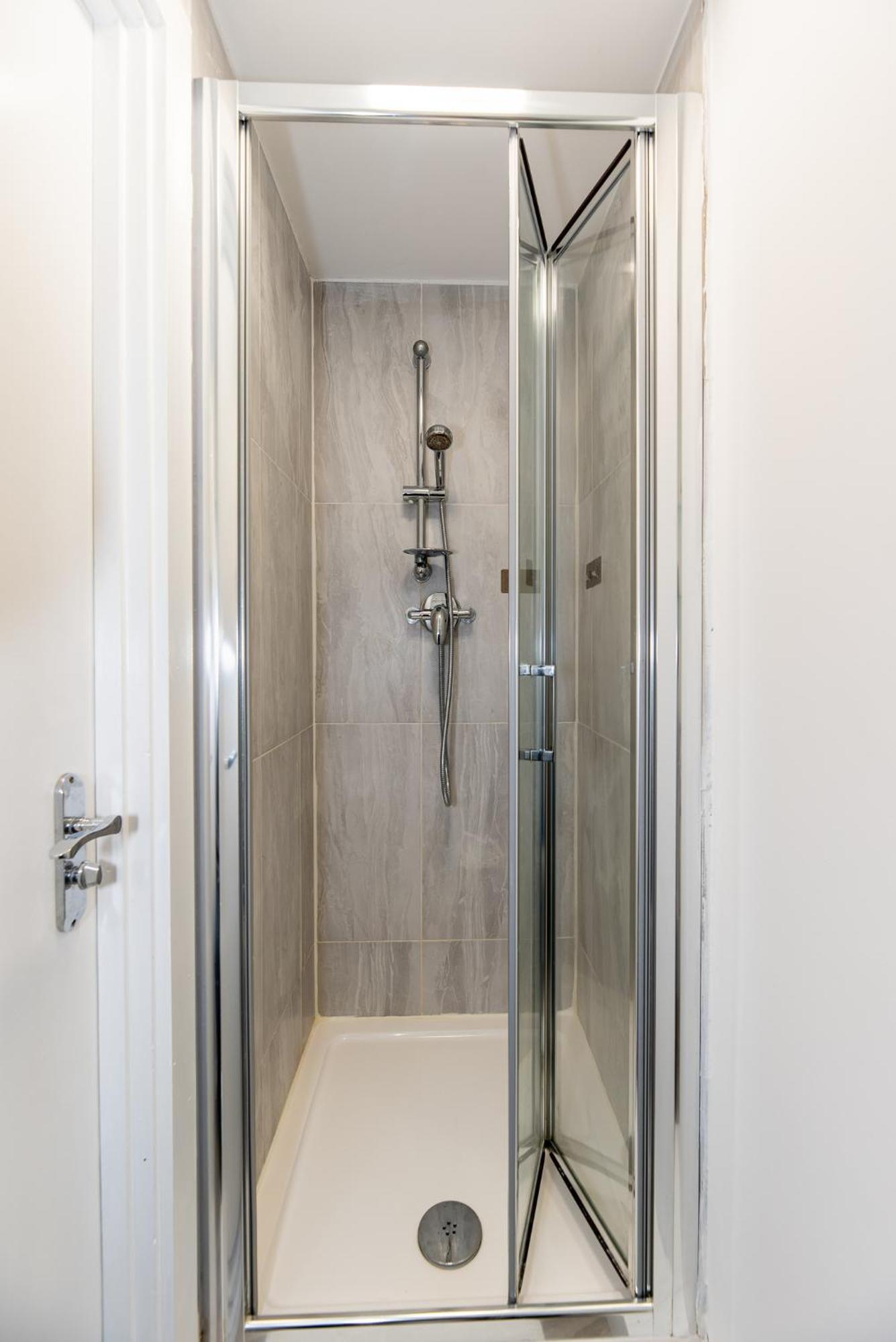 Small And Trendy Studio 3B Londra Exterior foto